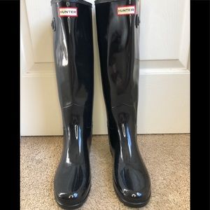 SOLD- Hunter Tall Classic Gloss Rain Boots Women 8 NWOT
